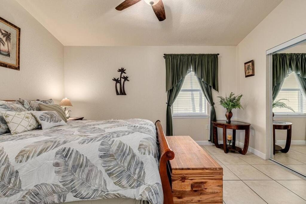 Walk To The Beach And Restaurants! - Coconut Villa'S Suite 2 St. Pete Beach Eksteriør billede