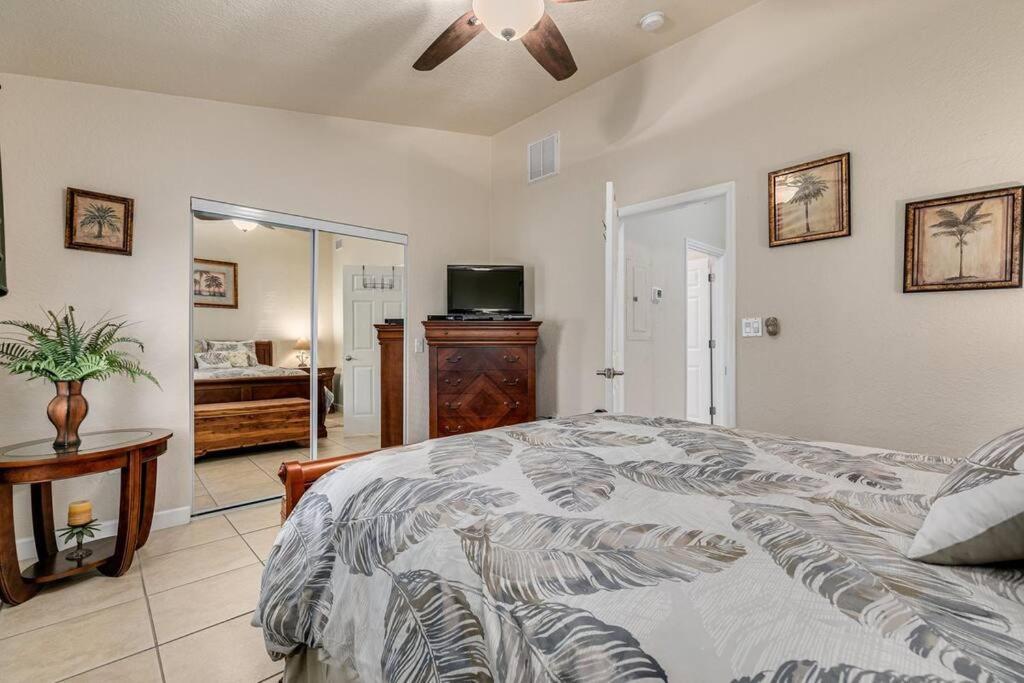Walk To The Beach And Restaurants! - Coconut Villa'S Suite 2 St. Pete Beach Eksteriør billede